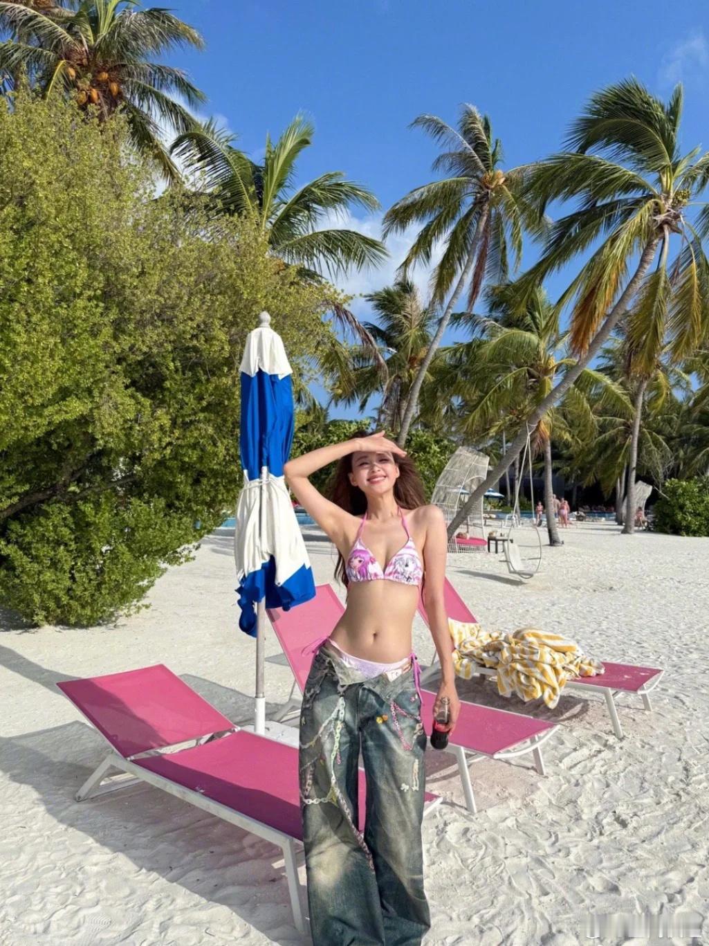 孙怡比基尼孙怡海边比基尼👙好美啊，身材真的没得说！孙怡​​​