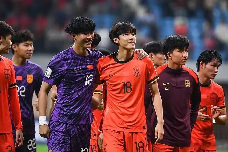 大胜！国足5-2吉尔吉斯斯坦，U20亚洲杯A组最新积分排名如下：第1名：——澳大