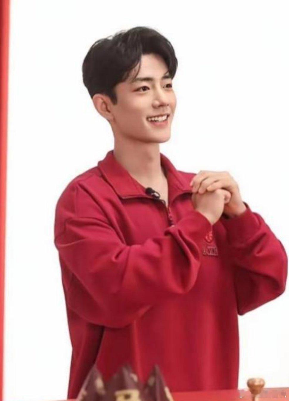 肖战今年35岁，择偶标准跟以前不一样了。“温婉居家”这种话，是他以前亲口说的，现