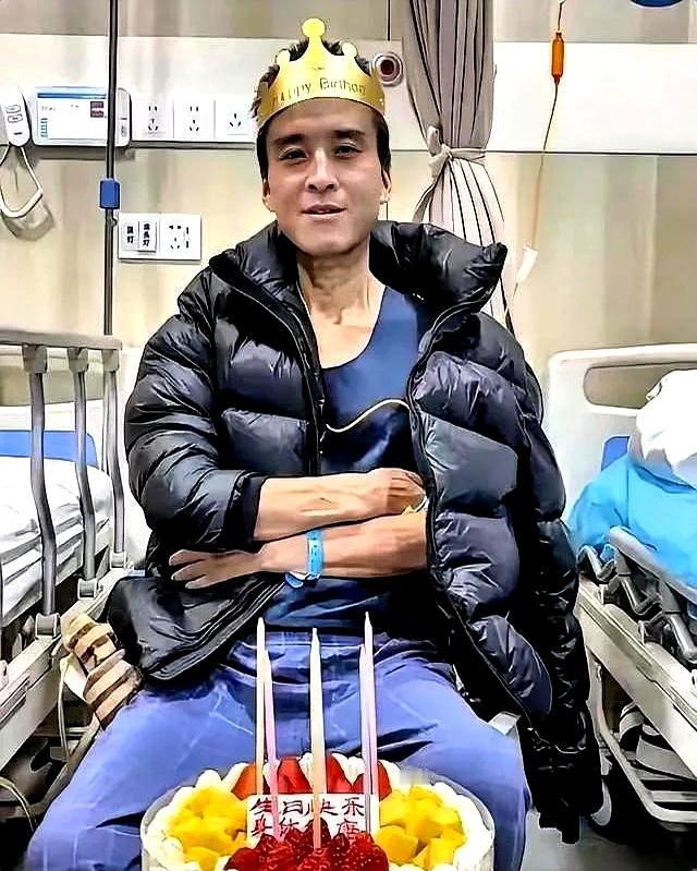 赵卫东走后，工友帮他收拾工具，才发现这事儿，真是让人心里一紧。他是陕西咸阳干装