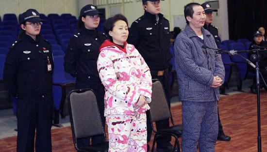 文强情妇王紫绮：组织2000多人接客，敛财超1亿，被执行死刑的场面。