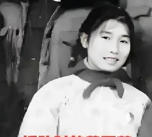 1969年，19岁女知青黄丽萍隐瞒自己是开国将军黄思深女儿的身份，自愿前往北大荒