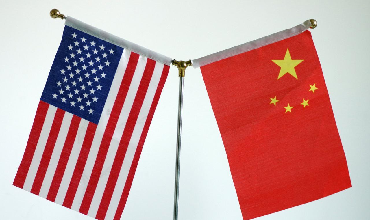 美国太霸道了，无理要求中国，中美开战，中国不允打美国航母，不打美国本土，不让中国