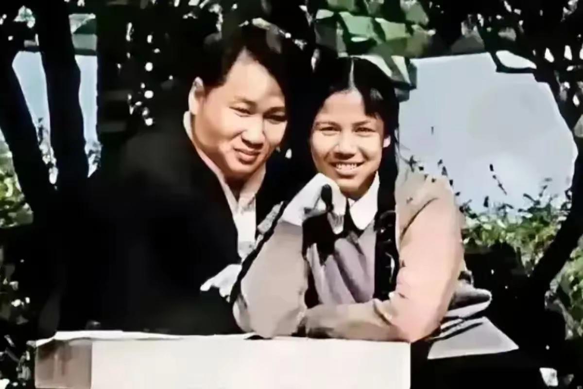 1960年，毛岸青和邵华在大连结婚合影，当时毛岸青37岁，邵华22岁，惊艳了时光