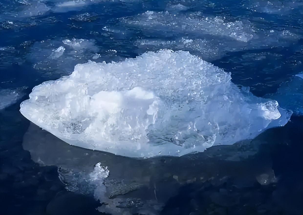 这些年关于可燃冰的消息明显少了，不是没东西，而是大家冷静下来了。刚发现的时候，