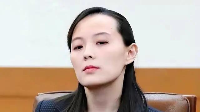 雷霆反击！朝鲜10余枚导弹穿云破海，硬核反制美韩挑衅3月14日，一声令下，