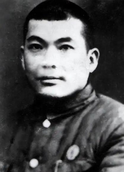 他潜伏军统期间联手同志刺杀日军华北五省特务机关长吉川贞佐，重创日寇特务势力，令日
