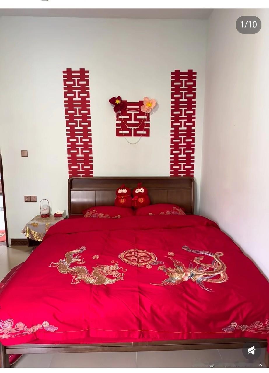 昨天我参加了一场婚礼，看完真有点不敢相信。新郎是政府部门的公务员，新娘在重