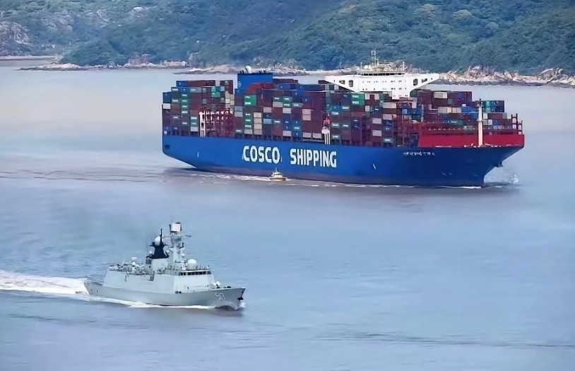 ，我们的海军都是炮艇！你没看连主力舰艇054都和交通艇一般大（图一）。法国人