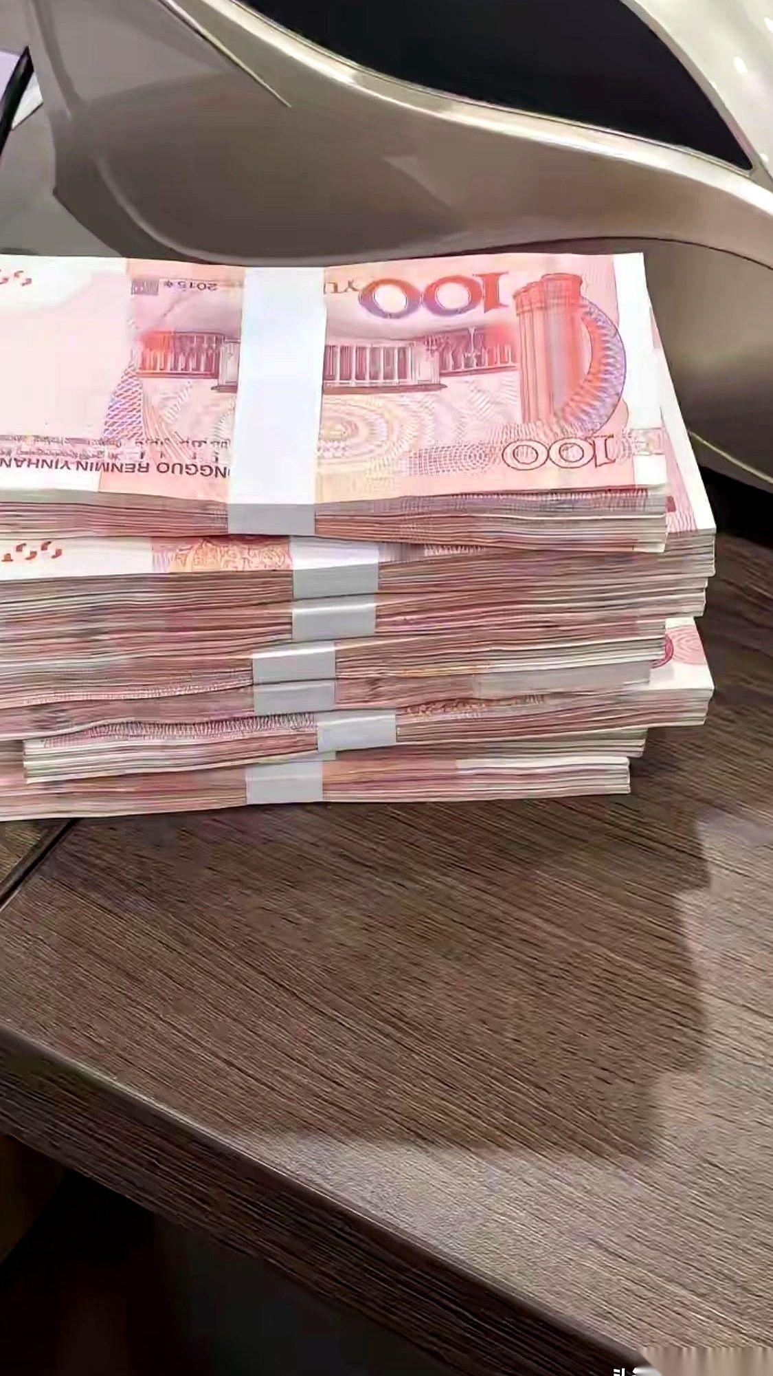 小叔子疯了一样打了6个电话，小姑直接转账1000块。这反常的操作，直到昨天晚上儿