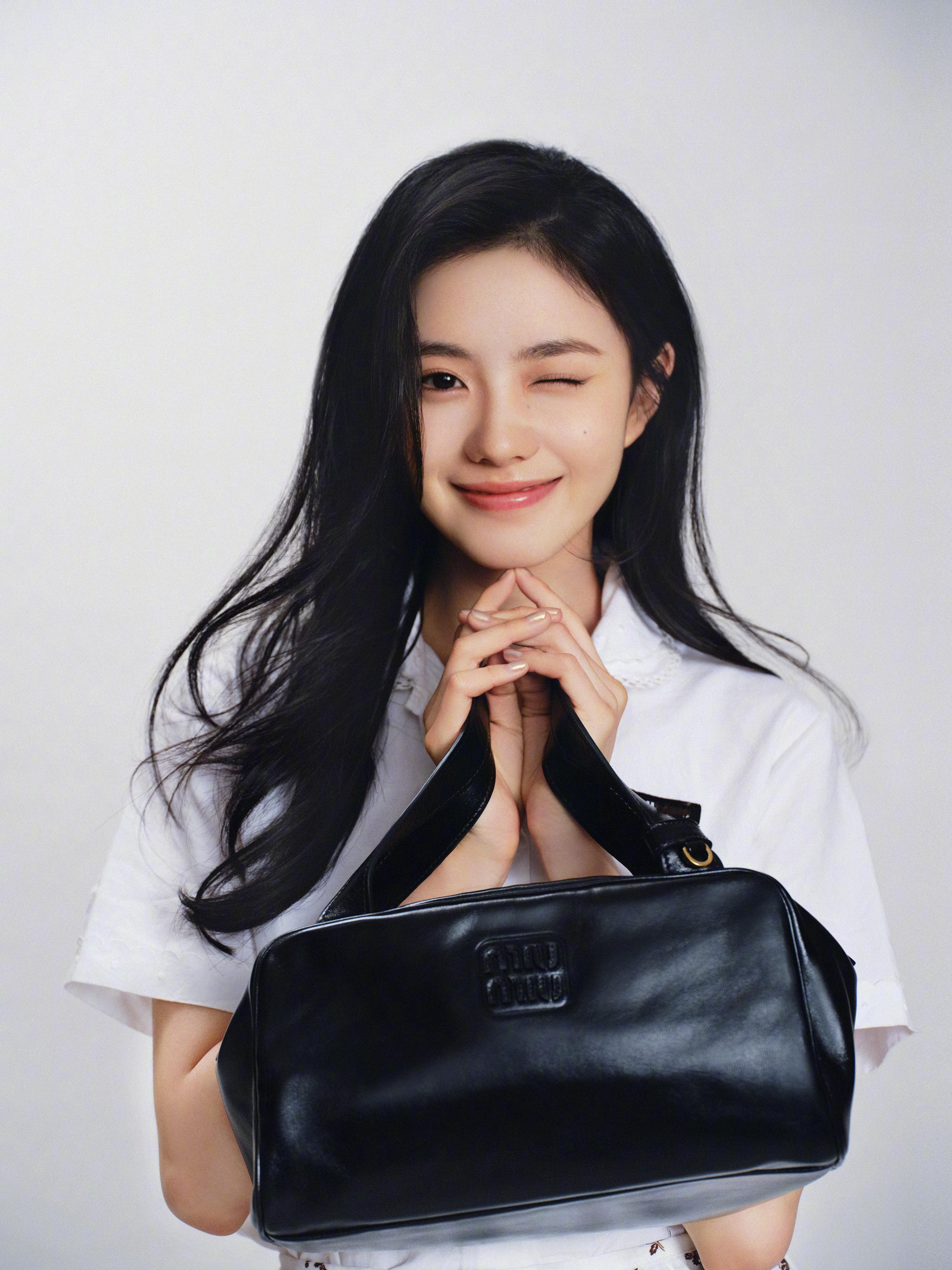 MiuMiu品牌大使刘浩存出镜七夕系列宣传大片​​​