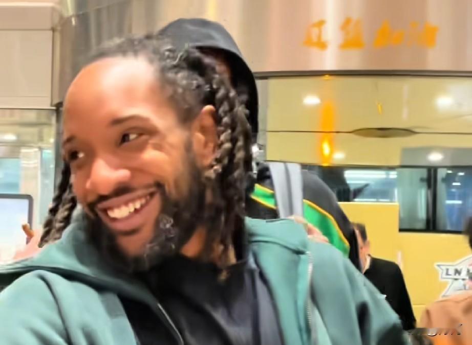 威尔斯加盟浙江广厦！日前有媒体人透露，前辽宁男篮小外援威尔斯新赛季将要加盟浙江