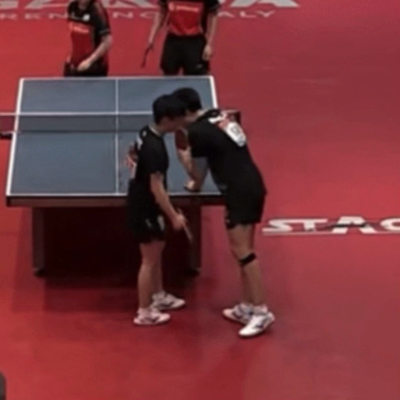 清古早遗迹发现这个17年世青狗儿因为离得太近交流而觉得有些不好or害羞会拉开