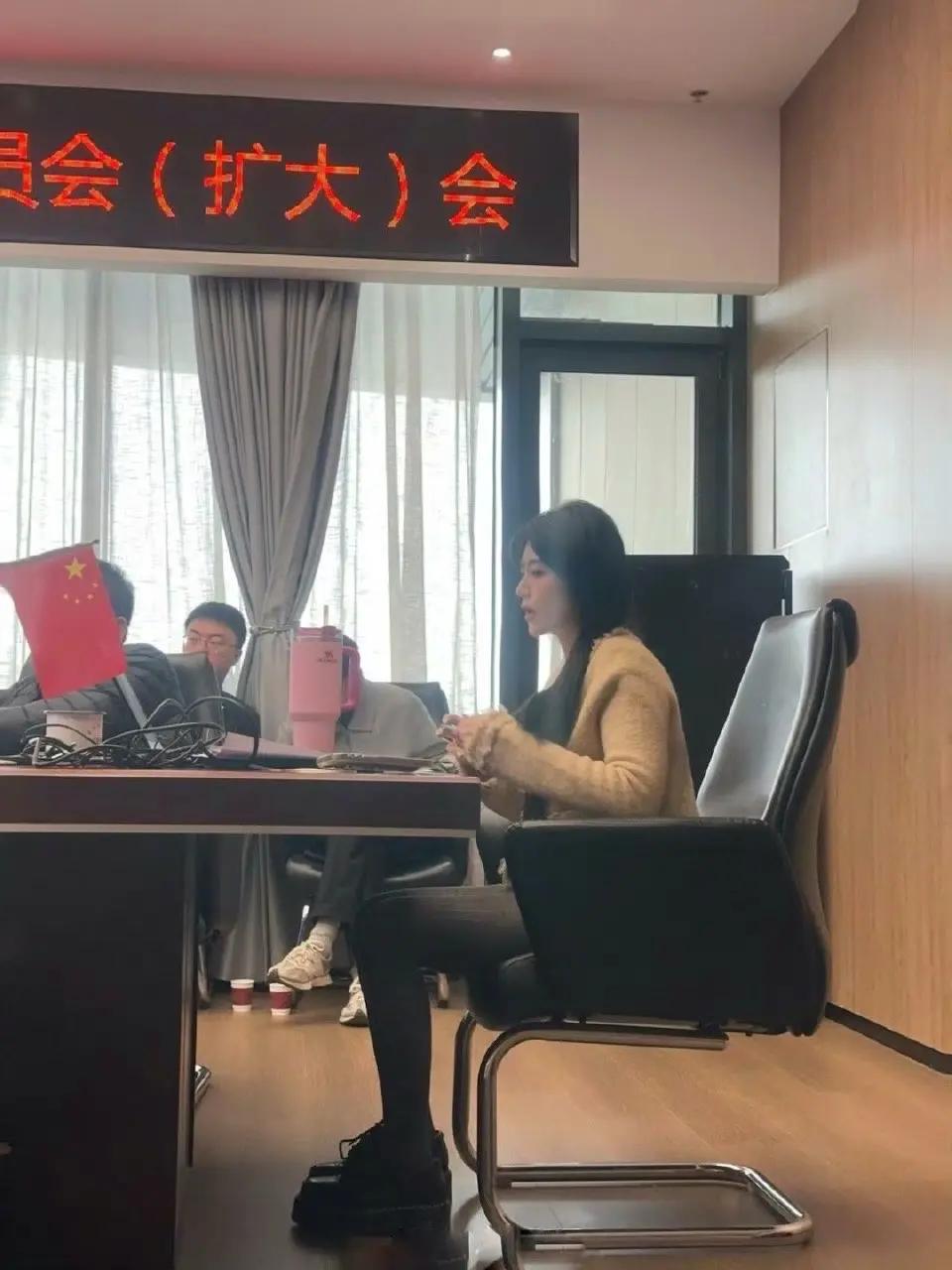 这位美女在体制内，以你慧眼如炬的眼光，你觉得她是什么级别？