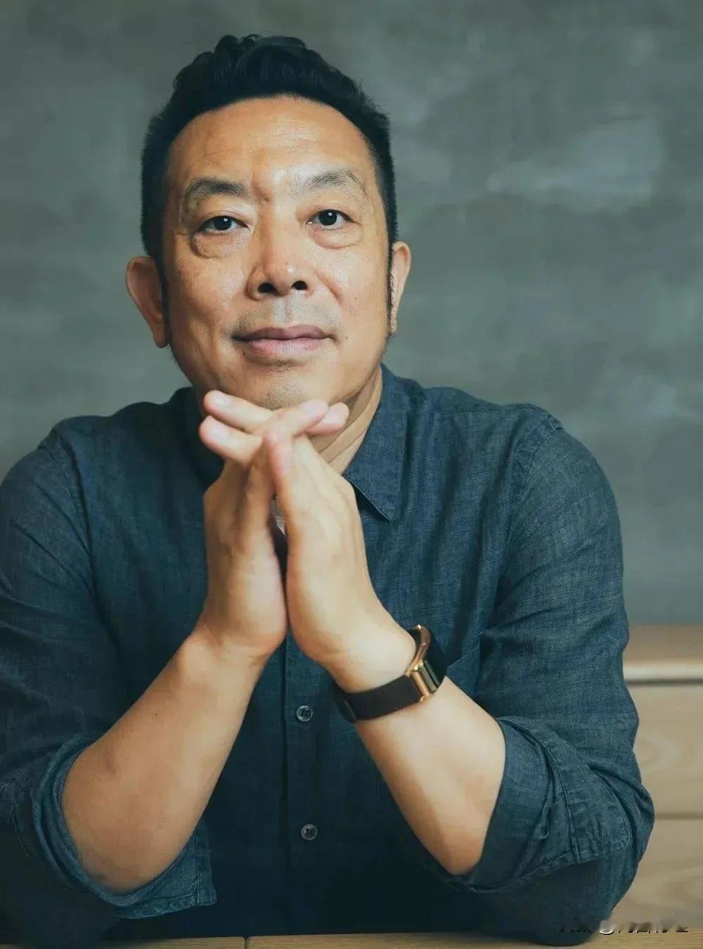 西贝贾国龙今晚“开撕”罗永浩：一场迟来的回应，能挽回“预制菜”的信任危机吗？