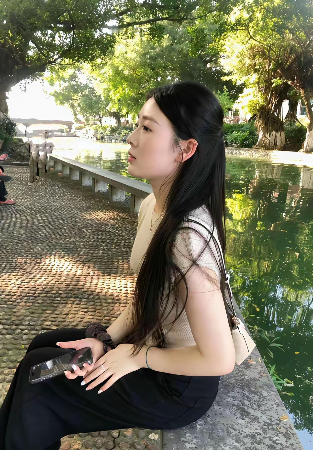 希望五月的晚风，可以吹来很多夏天的好消息。。🤨🤨🤨🤨
