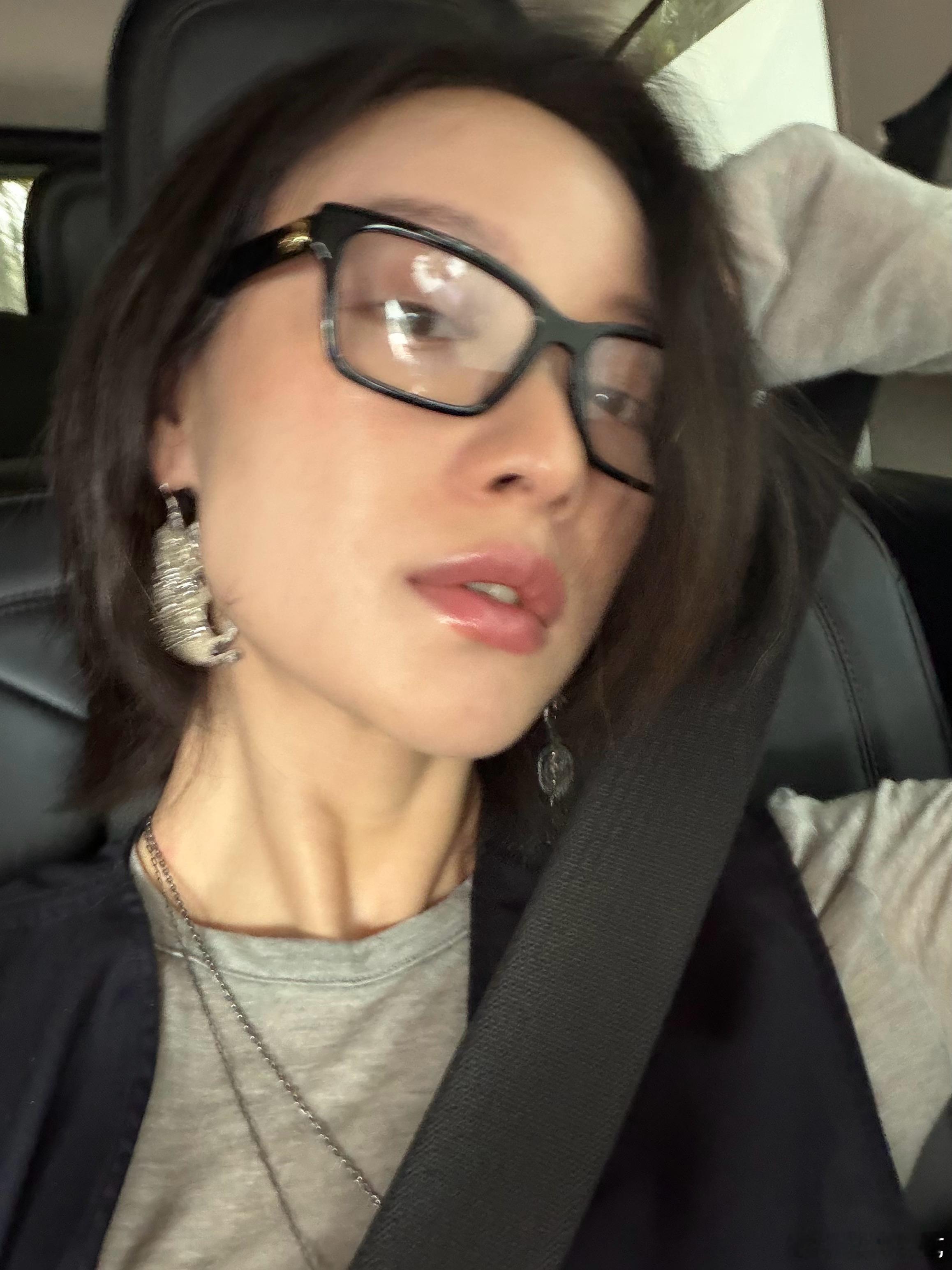 倪妮今天香香的倪妮今天香香的​​​