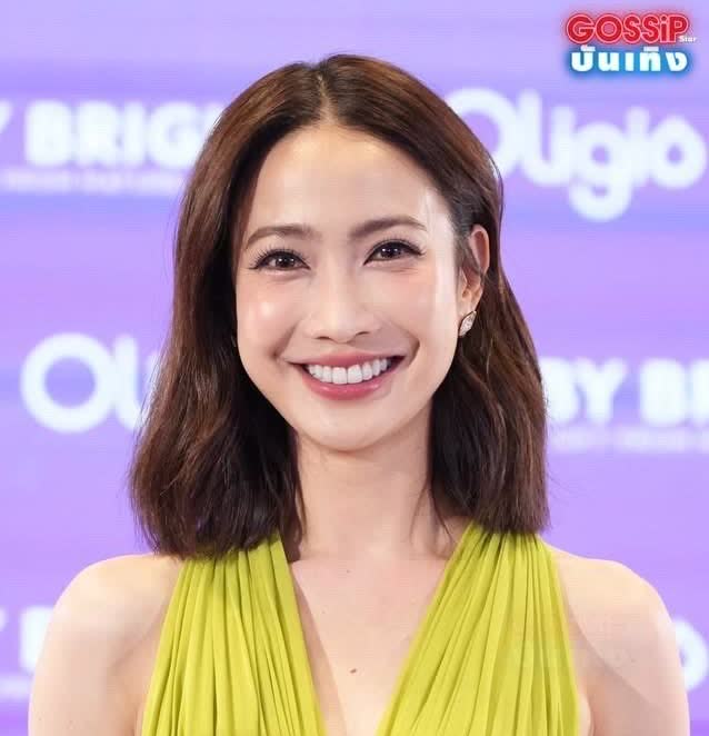 【Taew：还不准备生宝宝】Taew日前在接受访问时表示，婚后的生活非常开心，