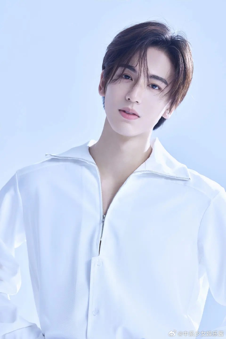 邓凯VS张凌赫，🐮🐮难怪会被掀桌啊