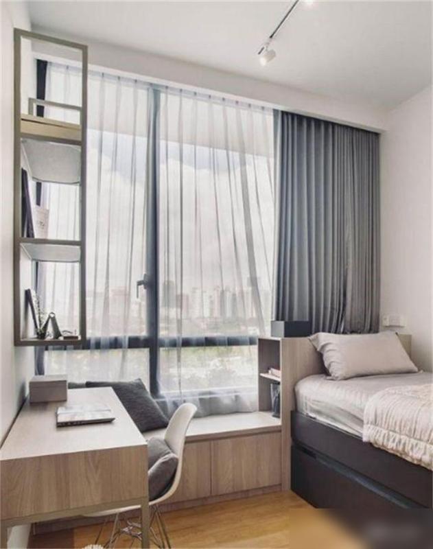 谁懂啊！卧室里放两张床头柜的老设计居然早out了？现在年轻人都在玩“床头柜消失术