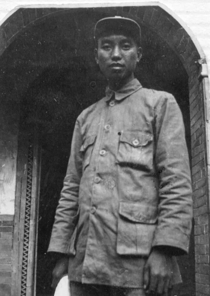 萧克回忆彭副总司令彭德怀第一次担任总副司令是在打长沙之后。……