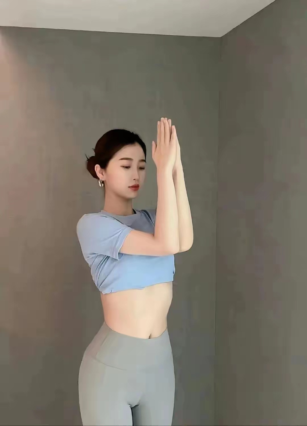 虞书欣瑜伽写真，好美啊。​​​