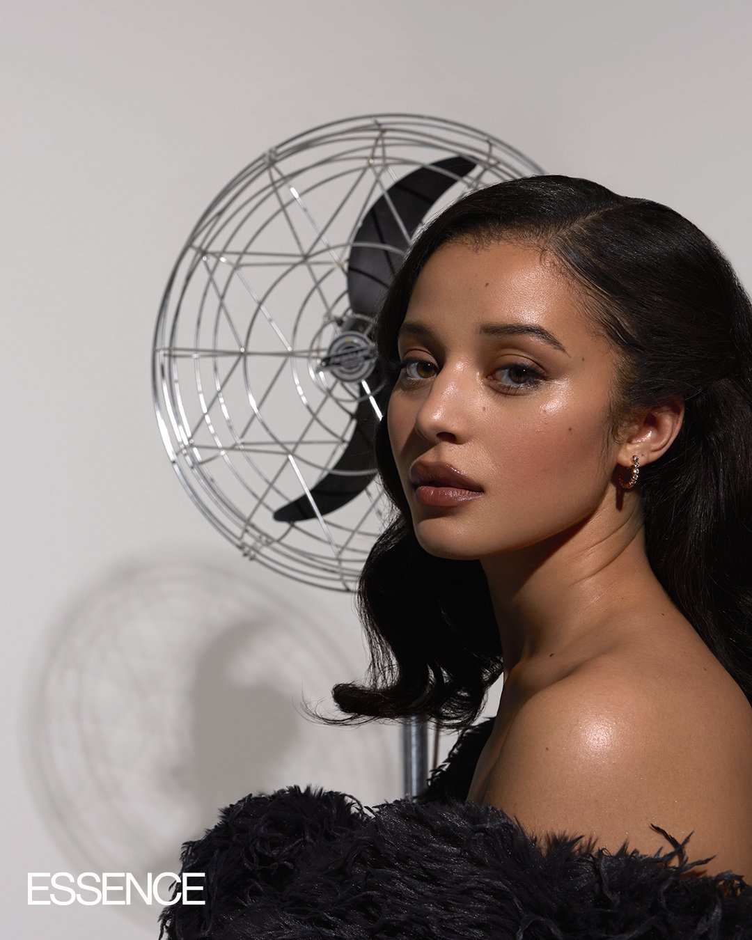 蔡斯·英菲尼迪为《Essence》杂志最新一期拍摄的写真照摄影师：PeaceB