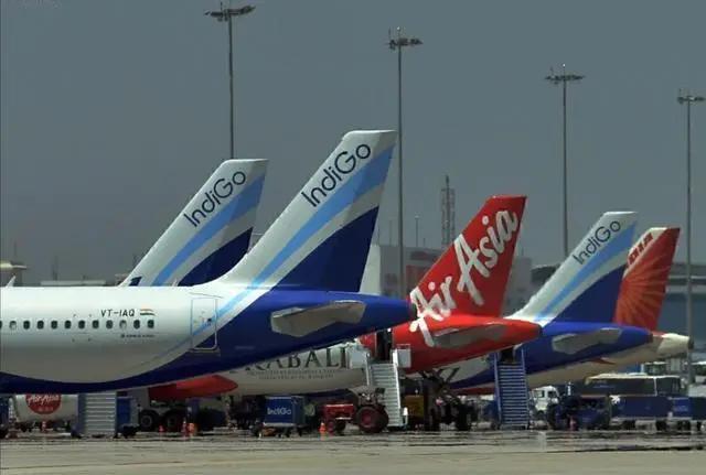 印度再出昏招：自家航空把数万印度人甩在中国不管了。 今年以来，中印之间的交往
