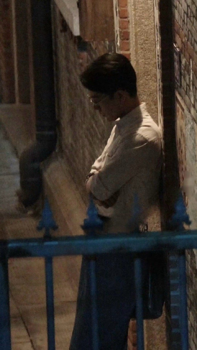 低头垂眸合集肖战​​​