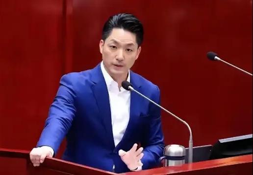 选战开打，独派要求蒋万安验DNA！蒋万安的身世一直为外界所猜测，但这与他从政