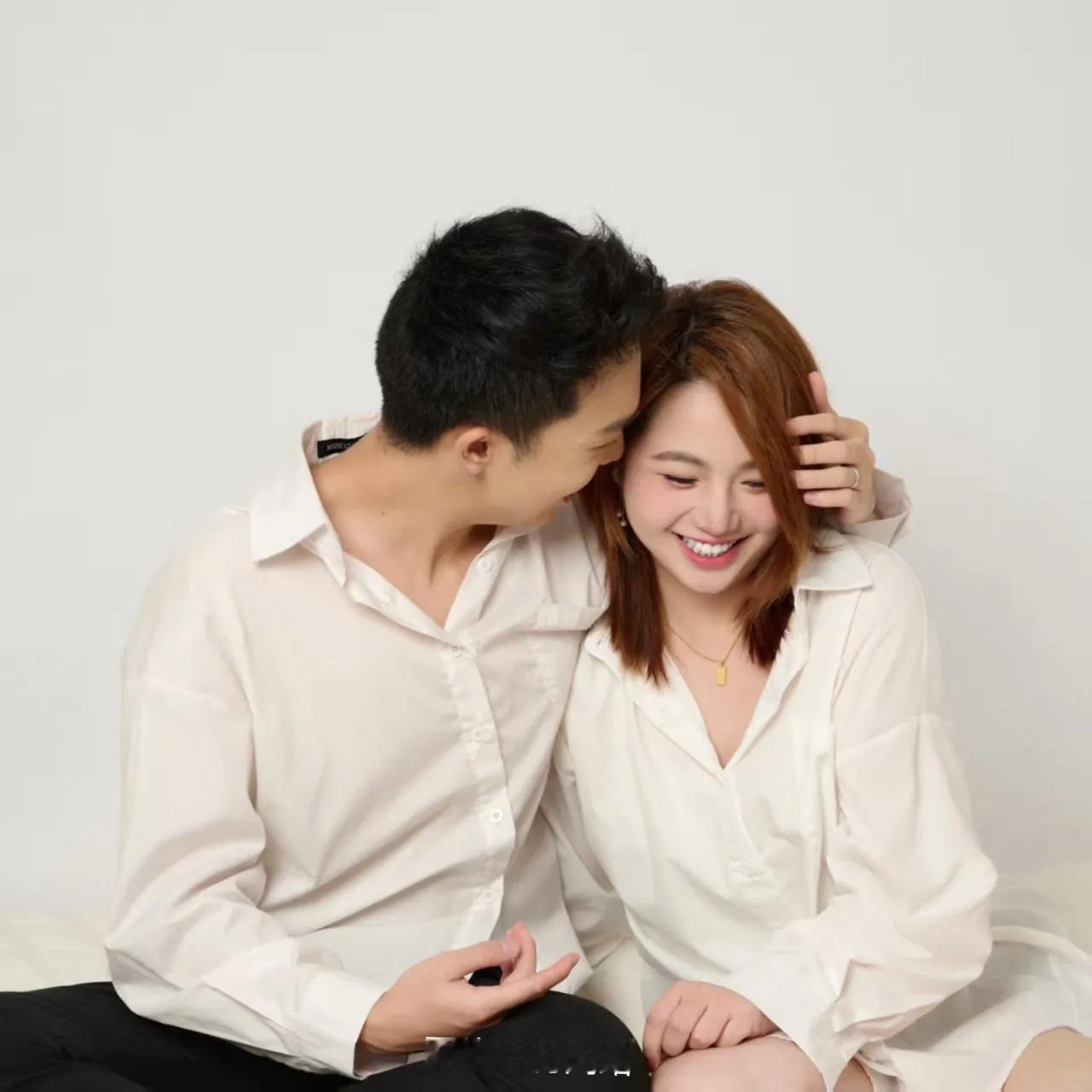 今天跟老婆温存完，我叼着烟美滋滋地问：“今儿表现咋样，给打个分？”老婆似笑非笑