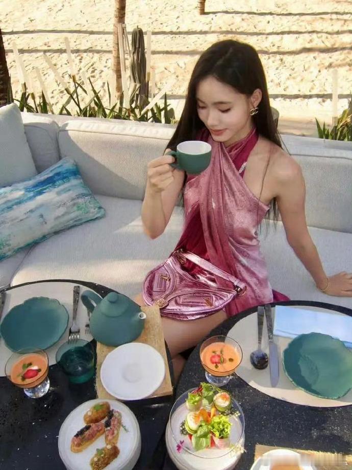 网友：小S真的生了一个林志玲出来