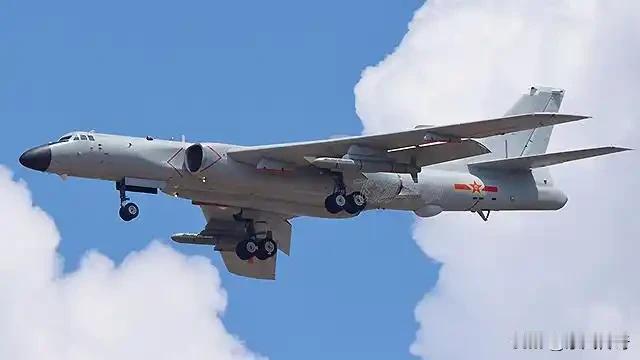“六爷”你的航程短，跨洲际难。没关系。我有运油-20战略运输机空中加油，最大航