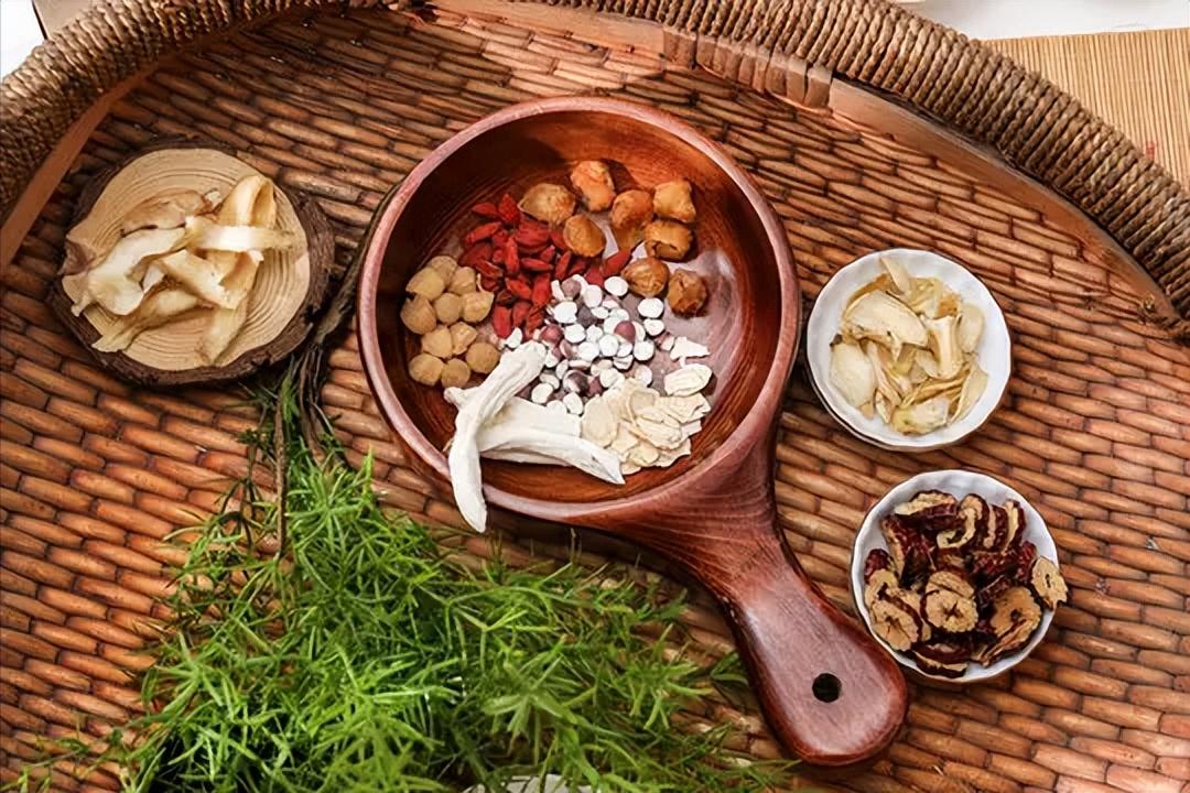 为什么总是会感觉肾虚的厉害？最近很多朋友问我，为什么总是会感觉肾虚