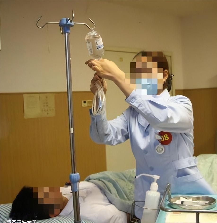 广西，一娇俏护士白天在医院上班，夜里竟然悄悄做着卖淫的勾当！但是终归是纸包不住火