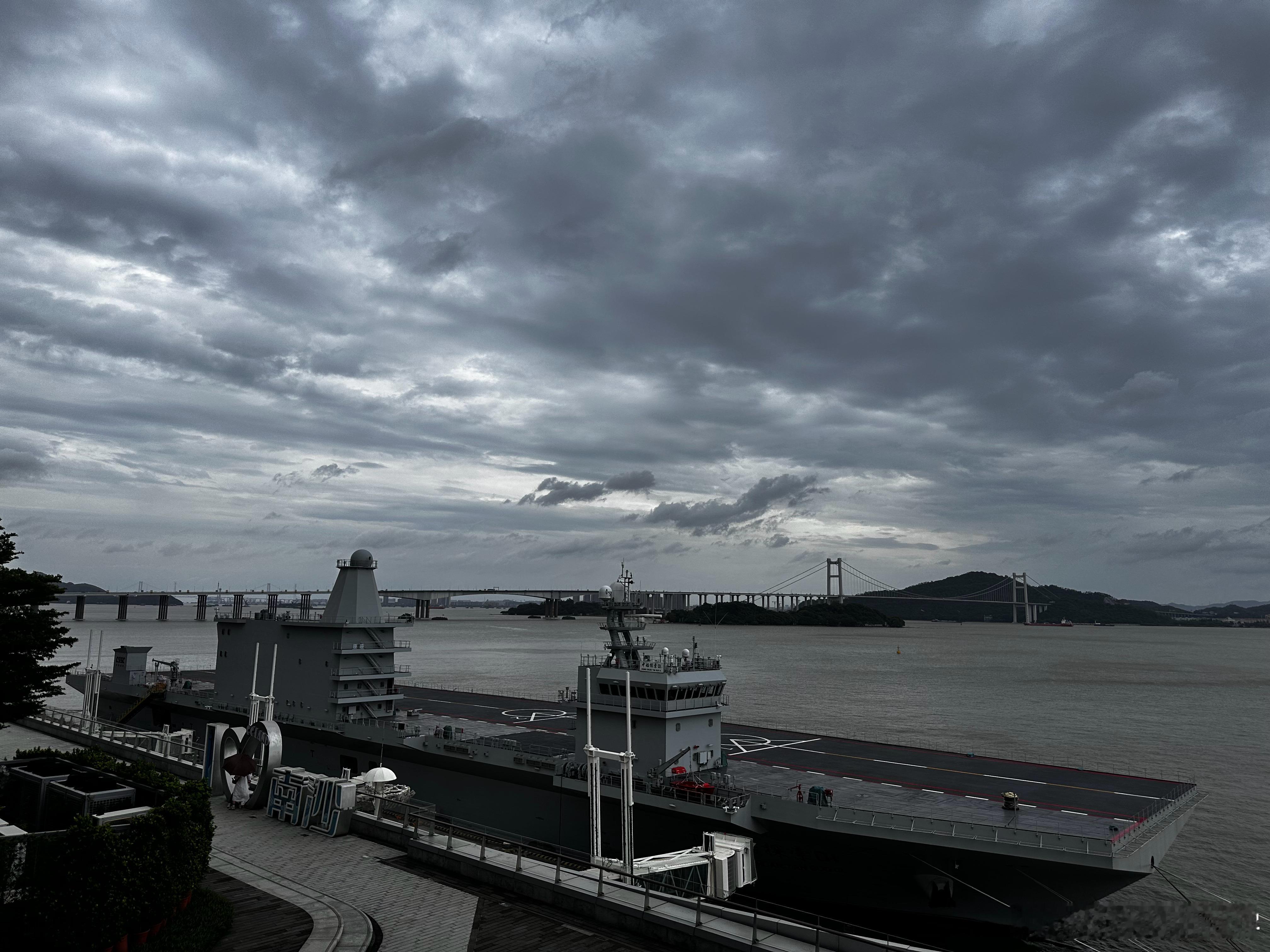 下午在南海拍的，中船探索01…​​​