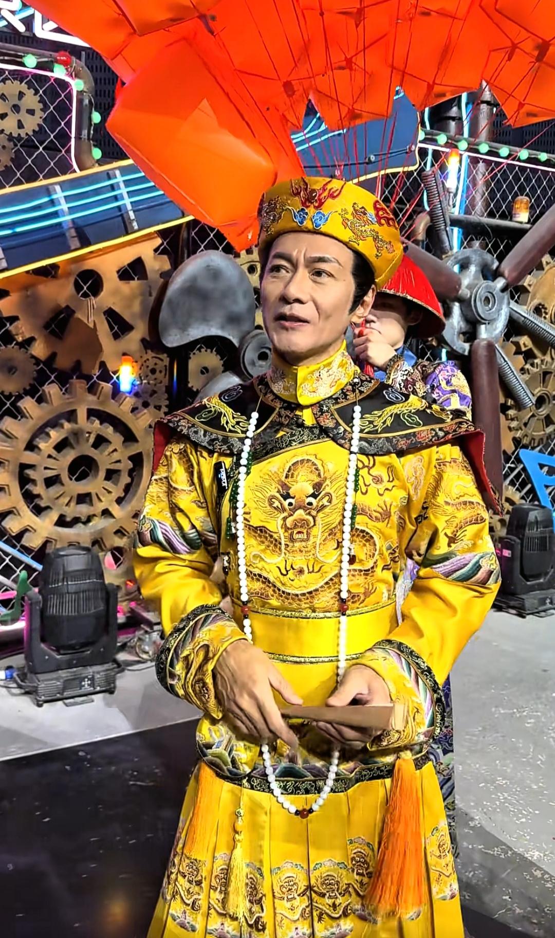 那些年，在港台剧里演配角的明星，过年在内地景区“上班”了，今年春节，有网友在