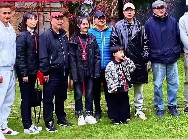 获奖了，获奖了，全班人马，一个不落！《沉默的荣耀》剧组在文荣奖、飞天奖上拿奖拿到