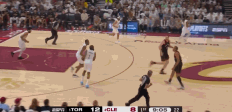 哈登三分！！被帽！！