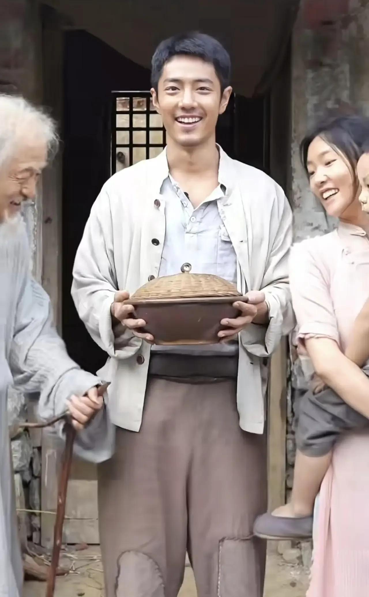 兰晓龙失眠了孔笙也沉默了肖战靠一己之力打破了影视的寒冬才5天的时间，