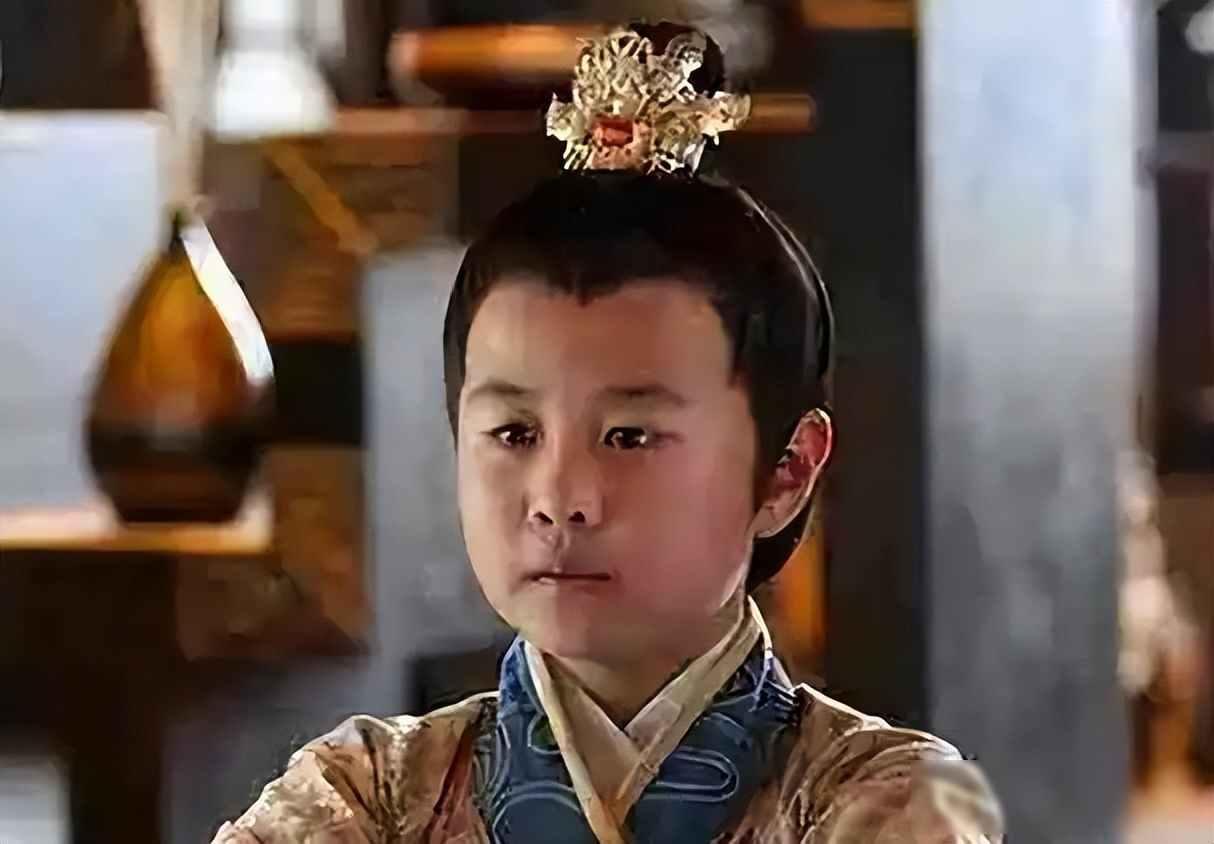 朱高炽有10个儿子，其中3个是嫡子，为何没人敢和朱瞻基抢皇位1425年五月，北
