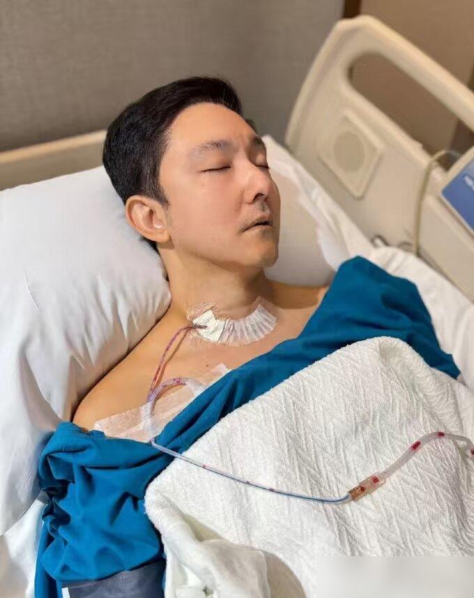 49岁的立威廉在今年7.8月份被诊断出甲状腺癌二期我看到这个消息的时候，才把