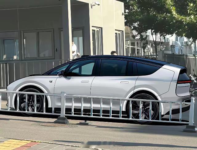 这才是我心中的理想i8、现在上桌的这个顶多是高仿蔚来（还不如）小菌车视界​​​