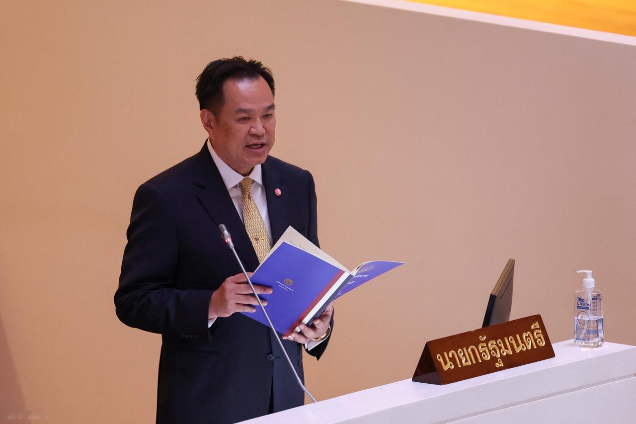 快讯!快讯!泰国开始转向了!2025年11月18日，泰国总理阿努廷·参威