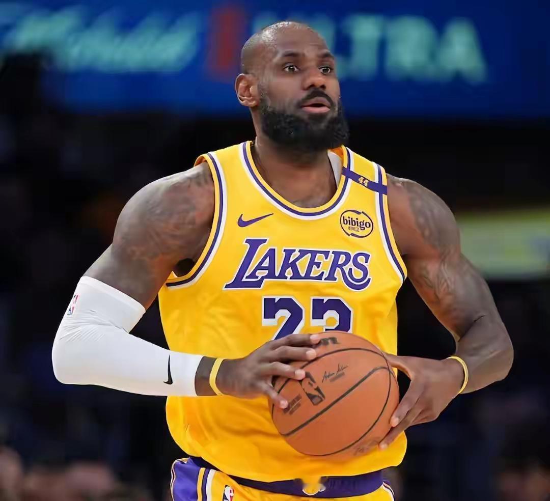 随着湖人96-115不敌火箭，大比分成3-1，一共有5个没想到：1、没想到詹