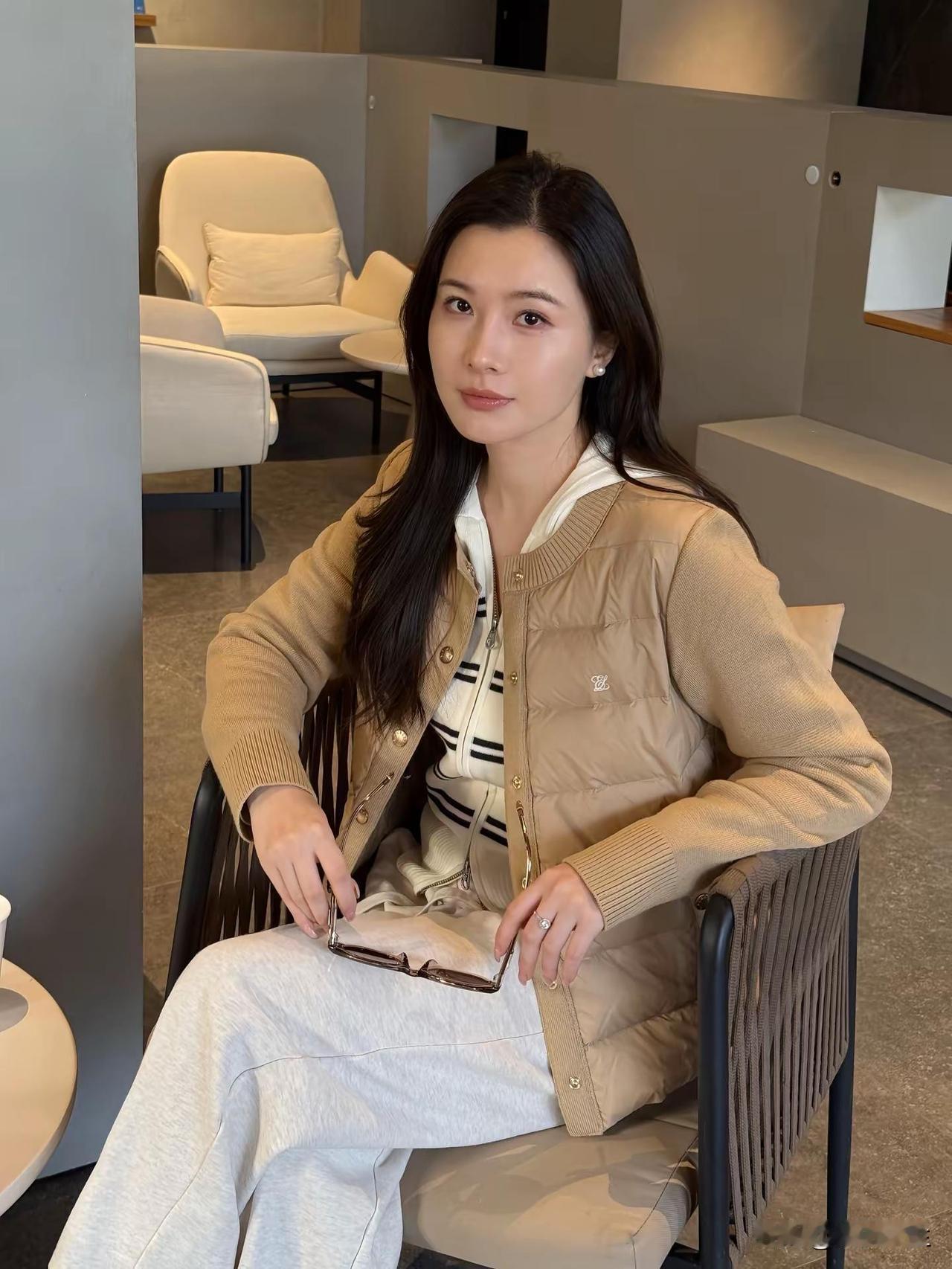 慢品下午茶、静赏庭院景，抛开焦虑与疲惫，每一刻都在与最好的自己相拥🌟