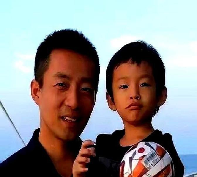 汪希箖一句“爸爸虽然不在台北，但每次都会问我功课有没有完成”，直接把台媒去年骂汪