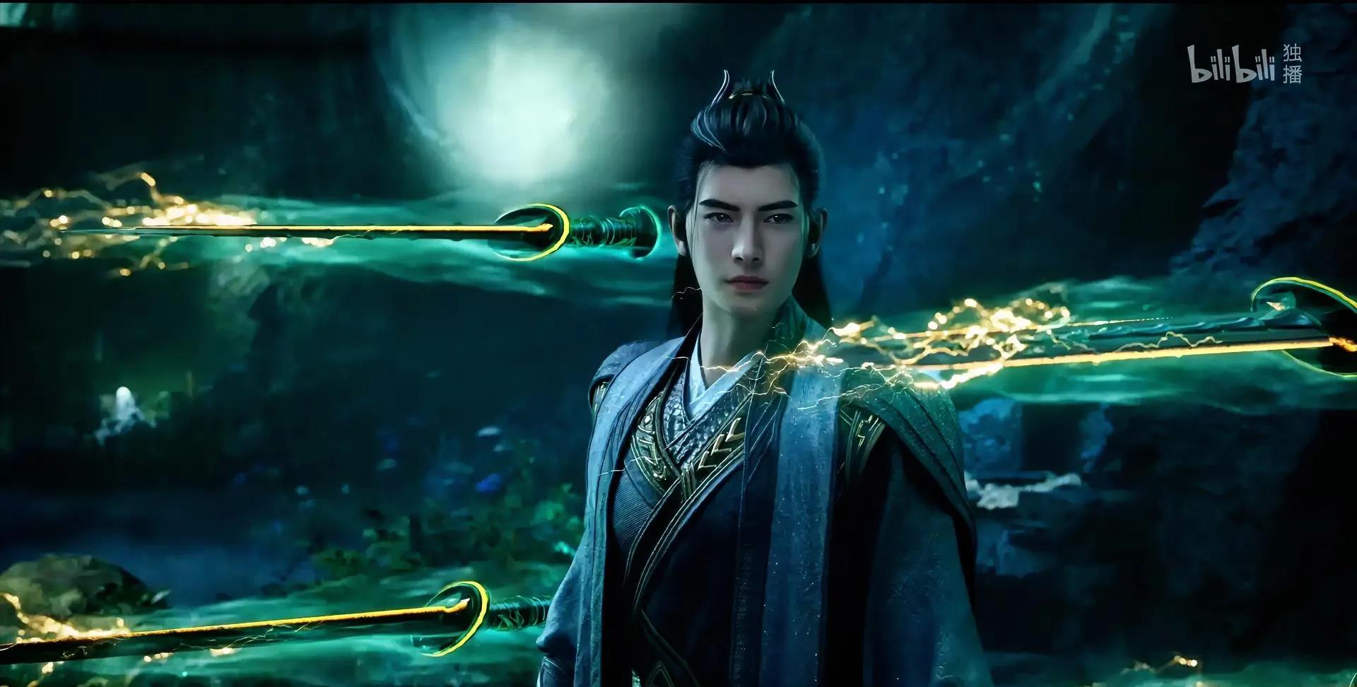 韩立不愧是最识时务的修仙男主，环境不明时青竹蜂云剑就在周身做好了防护。只要感
