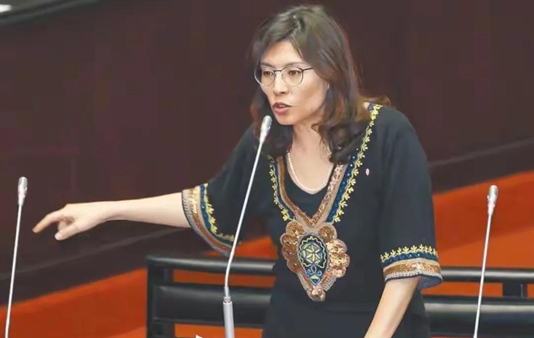 郑丽文说干就干，据岛内传来消息，郑丽文参选国民党党主席的筹备工作基本已经完成，也