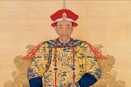 1717年，准噶尔汗国出其不意攻入西藏，杀害当地统治者、占领拉萨。清廷开始动摇，